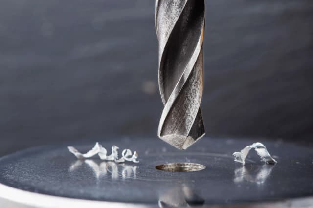 Jakie wiertło do plastiku wybrać, aby uniknąć uszkodzeń materiału? Jakie wiertło do plastiku wybrać, aby uniknąć uszkodzeń materiału?