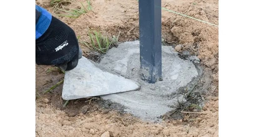 Jaką zaprawę wybrać do słupków ogrodzeniowych, by były stabilne? Jaką zaprawę wybrać do słupków ogrodzeniowych, by były stabilne?